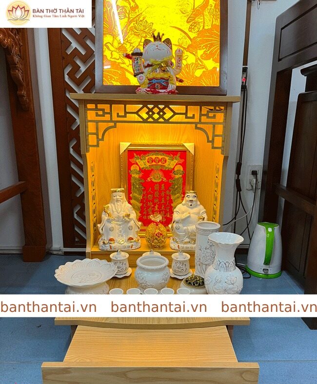 Bàn thờ Thần Tài giá rẻ – BTT0186 chất liệu gỗ sồi được nhiều người chọn mua