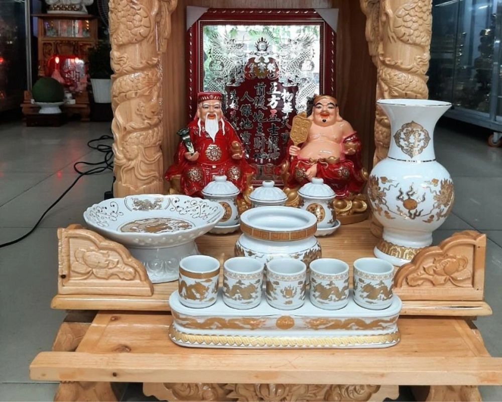 Những lưu ý khi sử dụng 3 hũ muối gạo nước trên ban thờ Thần Tài